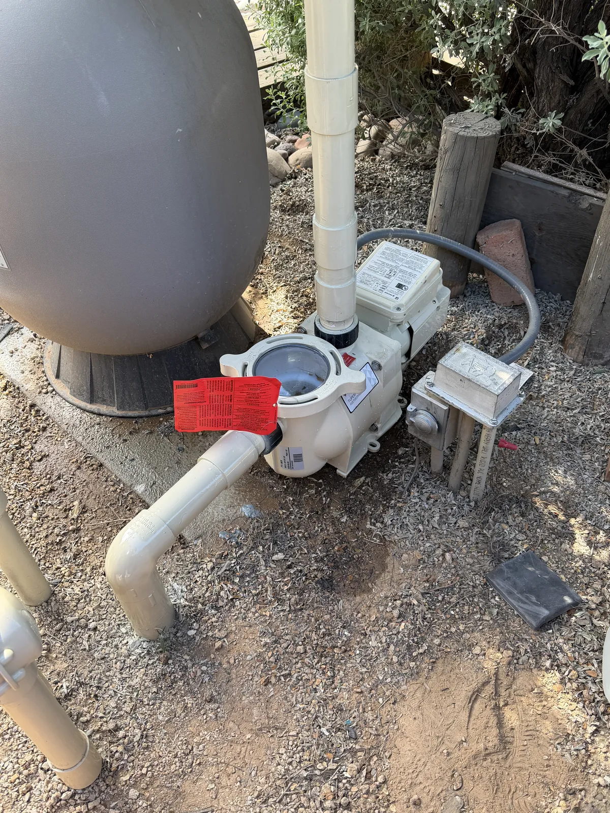 Pool plumbing and valve repair service